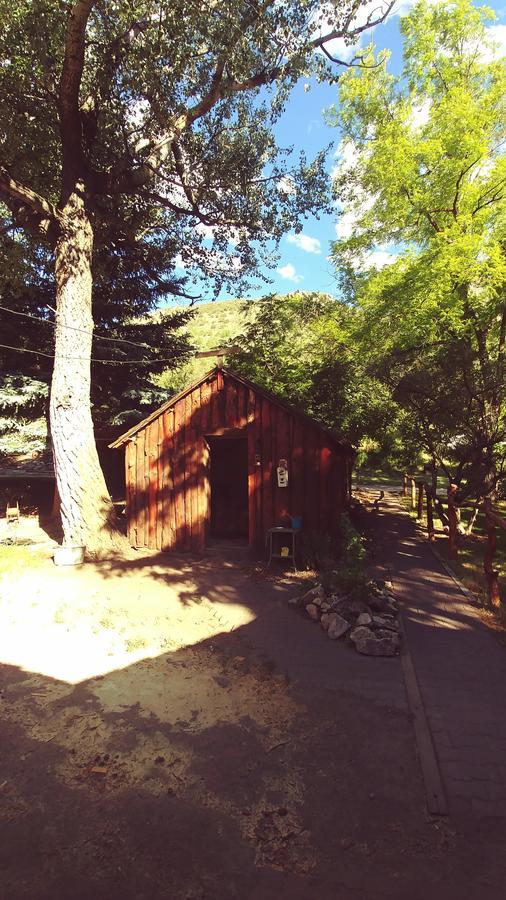 Bristol Cabins Lava Hot Springs Exterior photo